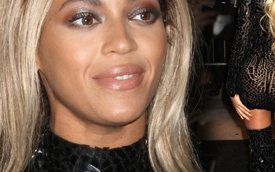 Seksowna Beyonce świętuje wydanie swojego albumu