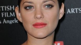 Piękna Marion Cotillard w kampanii Diora (FOTO)