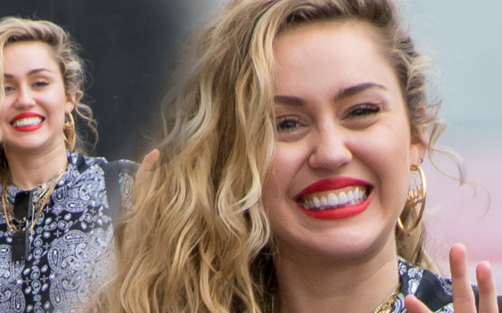 Miley Cyrus jest w ciąży?! Próbowała schować brzuszek