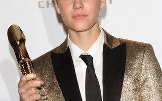 Justin Bieber i Selena Gomez – pocałunek na gali BMA (FOTO)