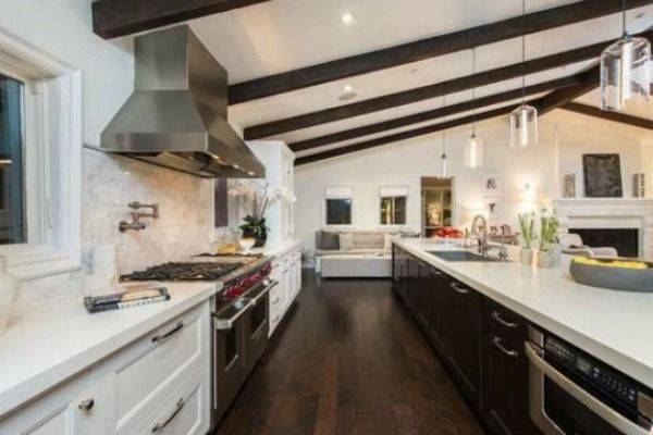 Tak mieszkała Mile Kunis, gdy była singielką