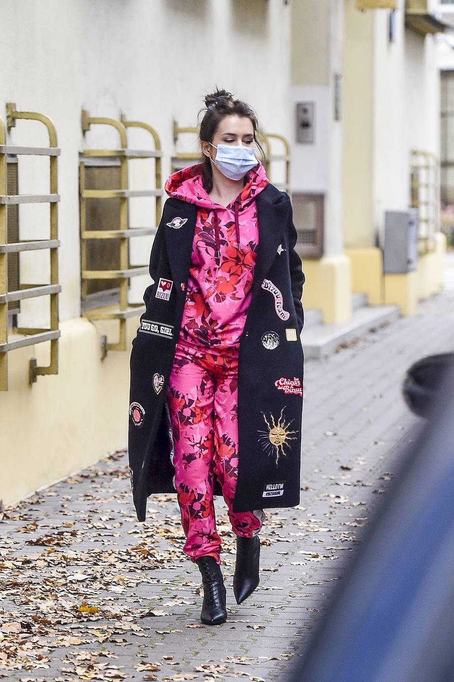 Anna Maria Sieklucka spaceruje po Warszawie