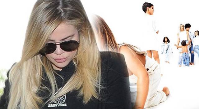 Khloe pokazała BRZUCH na świątecznej kartce Kardashianów