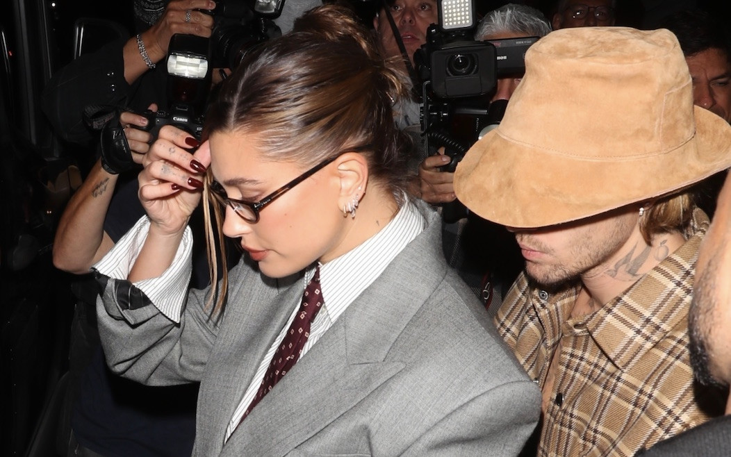 Hailey Bieber w najgorętszym looku sezonu. Był z nią Justin Bieber