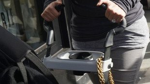 Kim pozwala Nori bawić się jej pierścionkiem zaręczynowym?