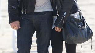 Z brzydkiego kaczątka urocza dziewczyna (FOTO)