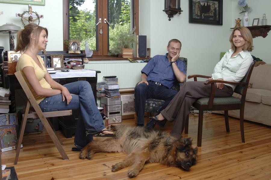 Jak mieszka Donald Tusk? Od 30 lat żyje w skromnym sopockim mieszkanku w kamienicy! (ZDJĘCIA)