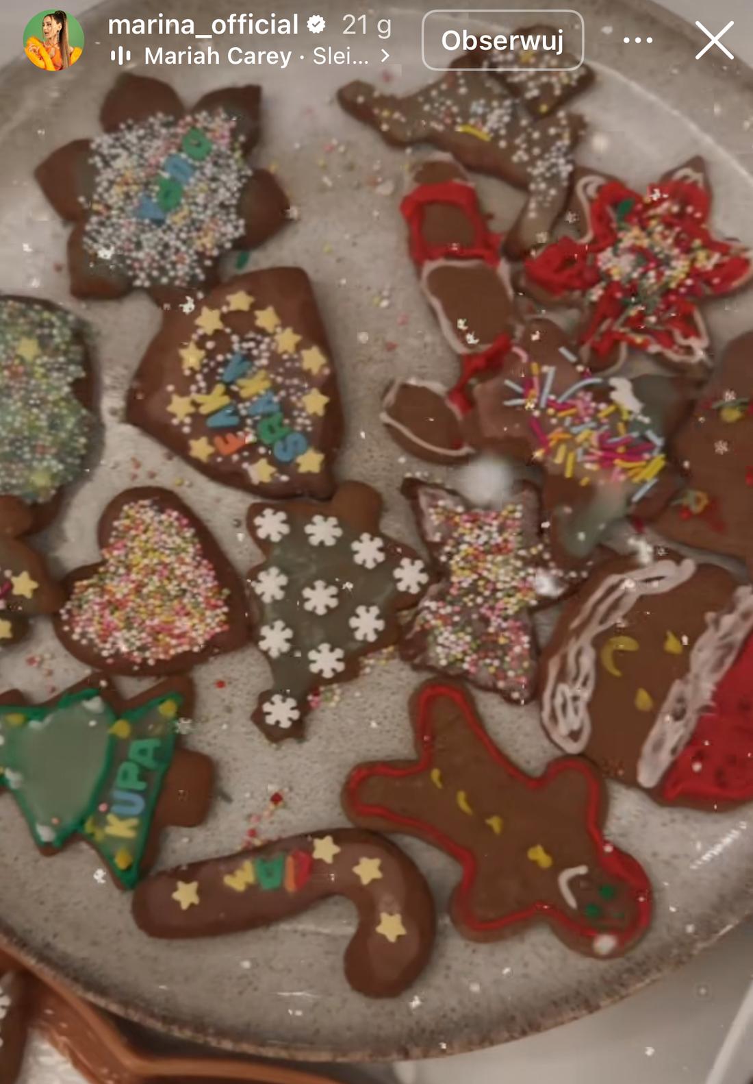 Pieczenie pierniczków w domu Szczęsnych, fot. Instagram