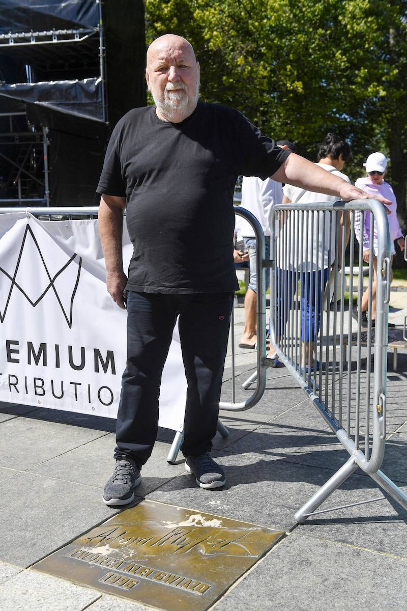 Aktorzy w Międzyzdrojach. Dawid Ogrodnik z rodziną, Paweł Małaszyński, Ewa Minge