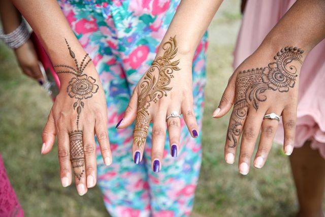 7-latka wykonała na wakacjach tatuaż z henny. Zrobił z jej skórą COŚ STRASZNEGO