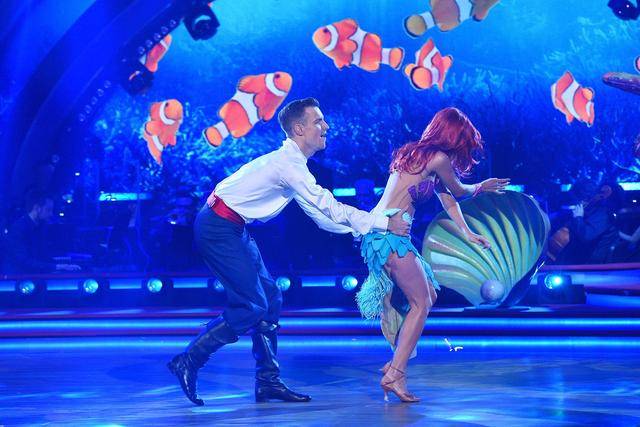 Gwiazdy w kostiumach postaci z bajek w Tańcu z gwiazdami