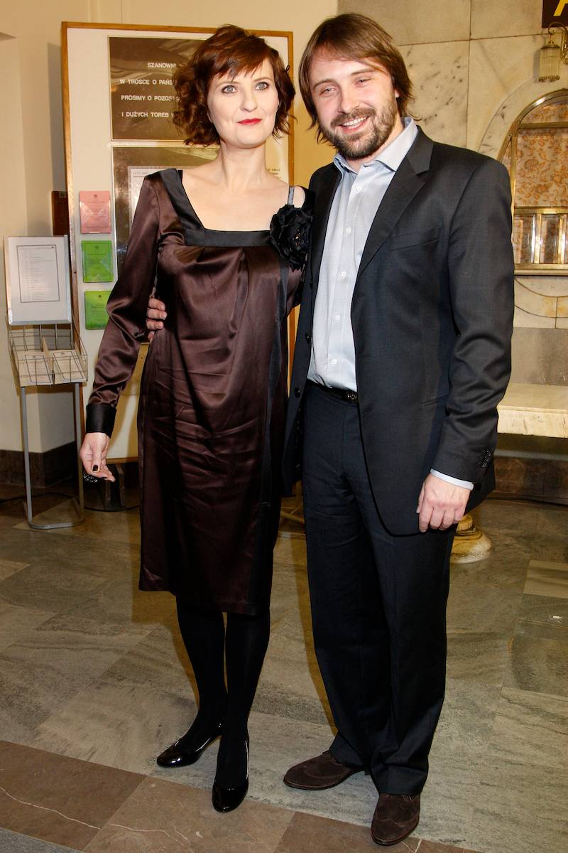 Na pierwszym ślubie płakała. Dziś Izabela Kuna tworzy „rzymskie małżeństwo”