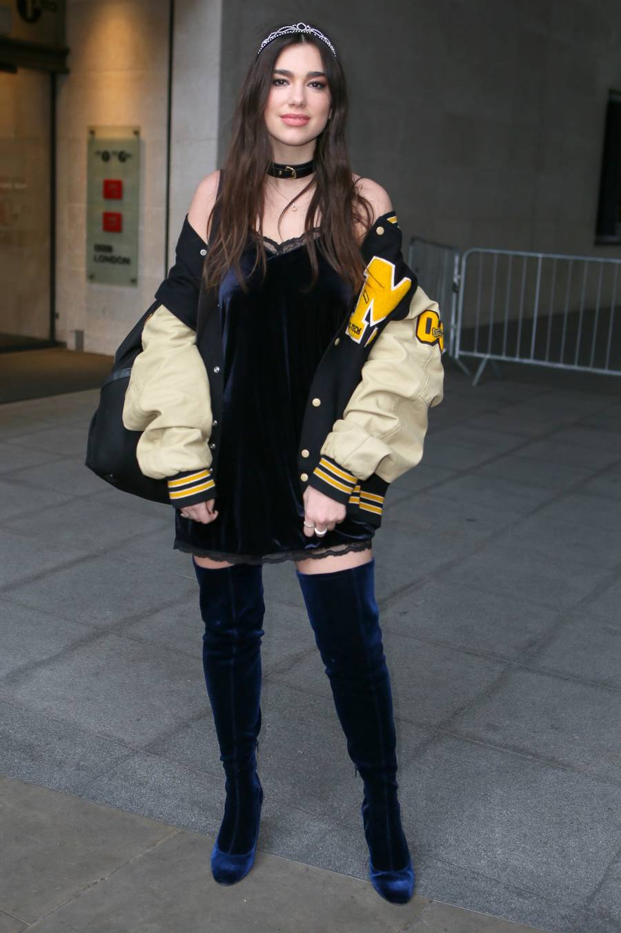 Dua Lipa świętuje 30 urodziny! Jest nie do poznania na archiwalnych zdjęciach z początku kariery (FOTO)