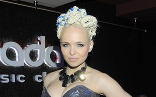 Candy Girl chce sobie zafundować tatuaż w intymnym miejscu