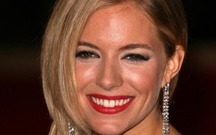 Miller, Lohan, Moss  jak je Pan Bóg stworzył