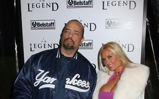 CoCo topless na koncercie