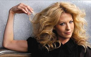 Jenna Elfman broni Cruise’a