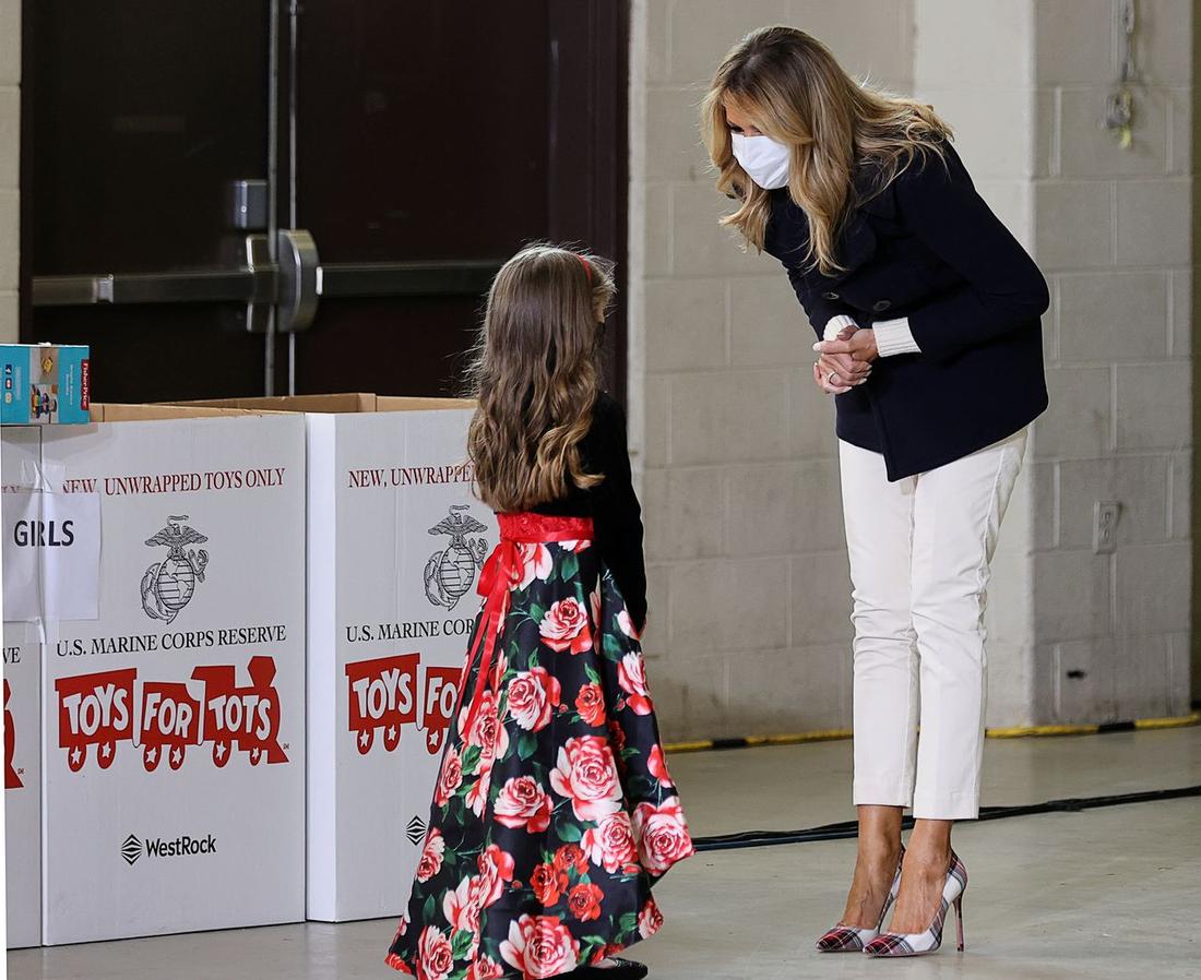 Melania Trump z dziewczynką