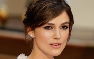 Keira Knightley na premierze Anny Kareniny (FOTO)