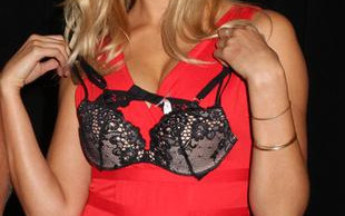 Dlaczego Karolina Kurkova tyje?