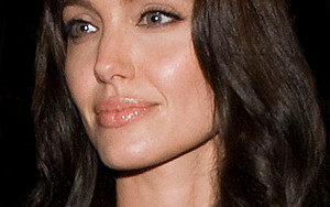 Czemu Angelina Jolie się popłakała? (VIDEO)