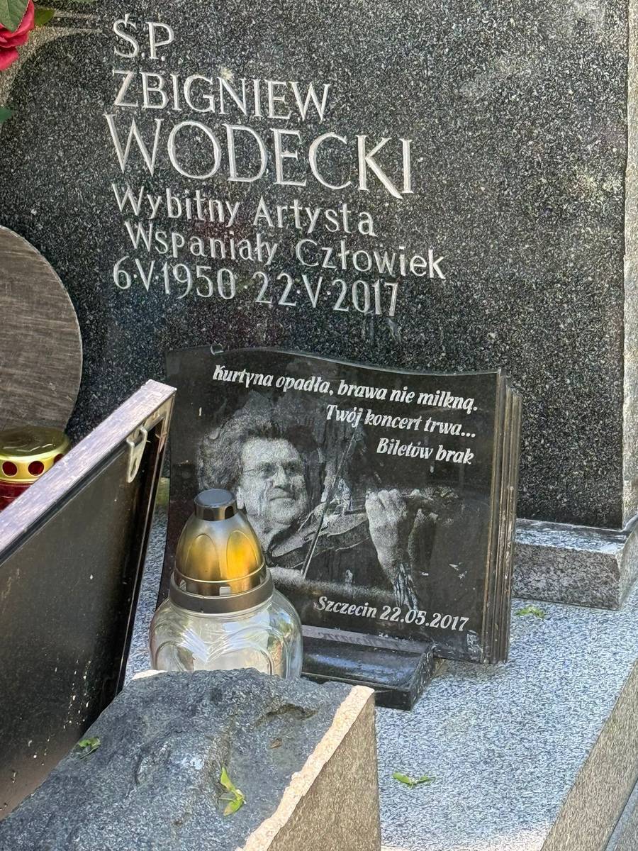 Tak dziś wygląda grób Zbigniewa Wodeckiego, fot. Instagram