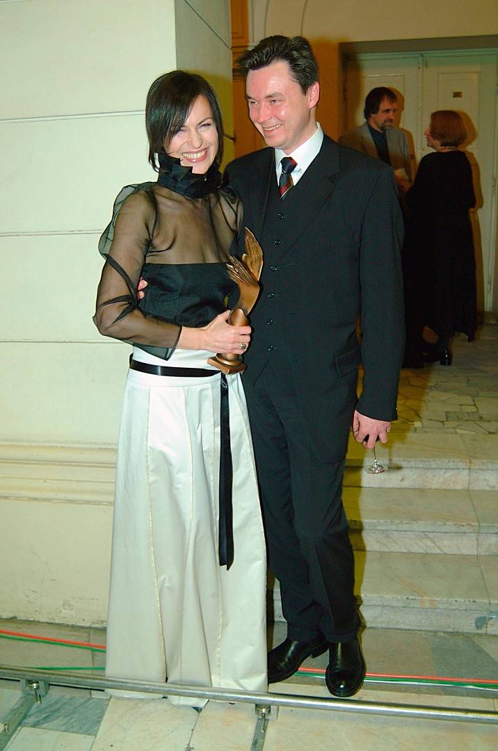 Gdy nie chciała się zgodzić na randkę, przyjechał pod jej dom. Historia miłości Danuty Stenki i Janusza Grzelaka