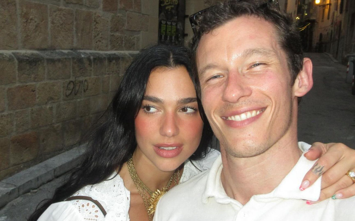 Dua Lipa i Callum Turner wzięli ślub. Bajkowy kadr trafił do sieci