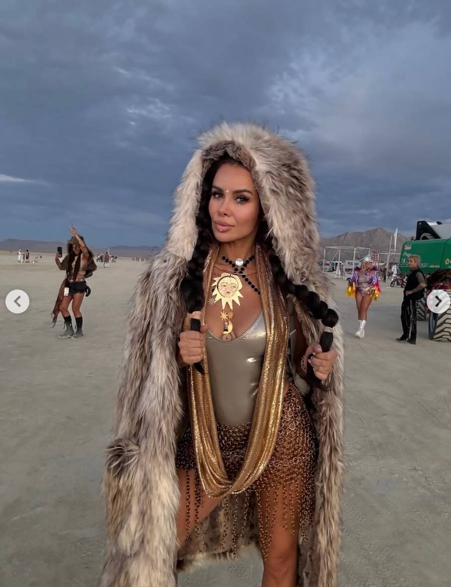 Natalia Siwiec ROZPALIŁA internet kolejnymi zdjęciami z Burning Man: “Miejsce gdzie dorośli mogą być dziećmi”