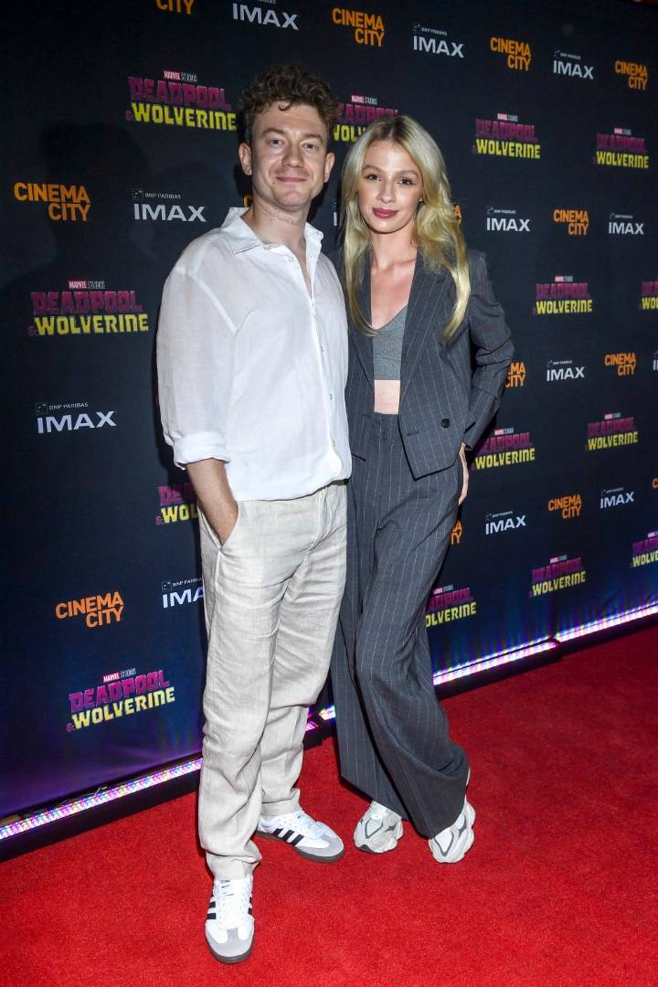 Celebryci na przedpremierowym pokazie filmu: Andziaks i Luka, Skrzynecka z rodziną, Monika Mrozowska z synem