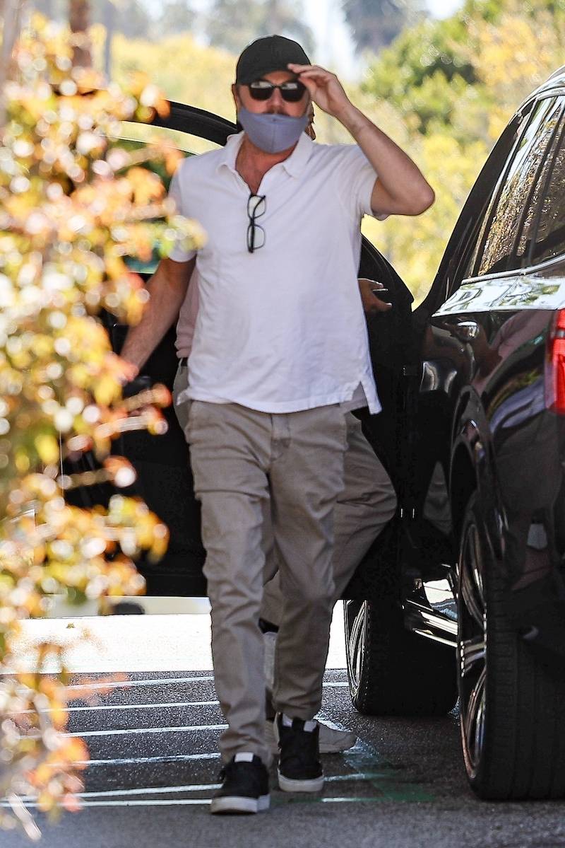 Coo?! Leonardo DiCaprio w hotelu ze starszą projektantką mody (ZDJĘCIA)