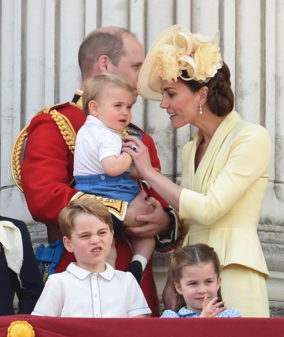 Kate i William z dziećmi na Trooping The Colour