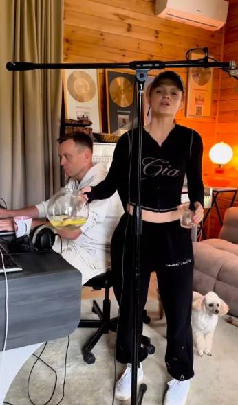 Margaret zamieszkała w środku lasu. Tak wygląda jej dom w Polsce