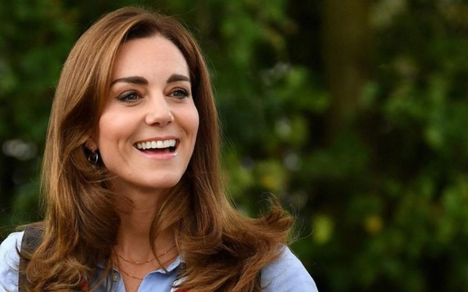Błyszcząca księżna Kate w najnowszym nagraniu. Fani zachwyceni: “materiał na królową” (WIDEO)