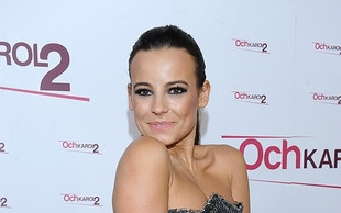 Anna Mucha wystawiła na aukcję swoja sukienkę z premiery