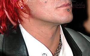 Wiśniewski śpiewać nie umie…