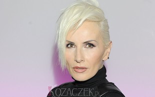 Kora i jej partner śpią w osobnych sypialniach