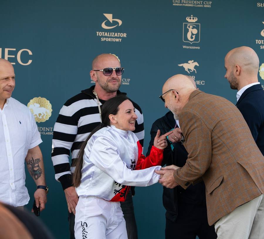 Otwarcie sezonu wyścigowego na Służewcu, fot. Instagram