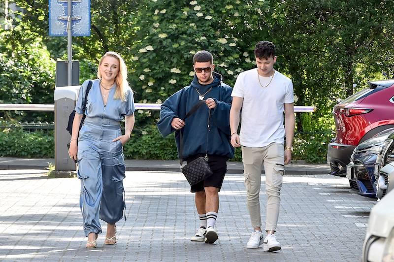 Allan Krupa kilka dni temu zdał egzamin na prawo jazdy. Już wsiadł za kółko (ZDJĘCIA)