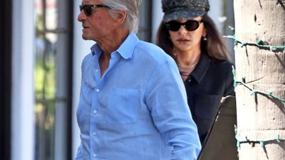 55-letnia Catherine Zeta-Jones publikuje nagie zdjęcie z okazji urodzin męża