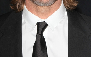 Brad Pitt na czerwony dywan przyszedł z laską (FOTO)