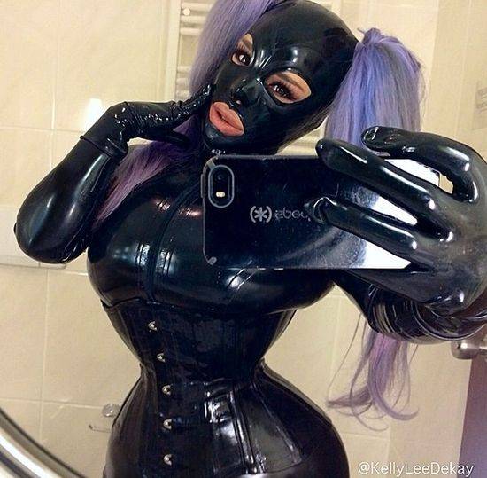 Kelly Lee Dekay właścicelka najwęższej talii w show biznesie