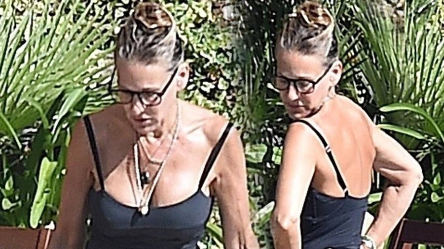 Sarah Jessica Parker w kostiumie kąpielowym