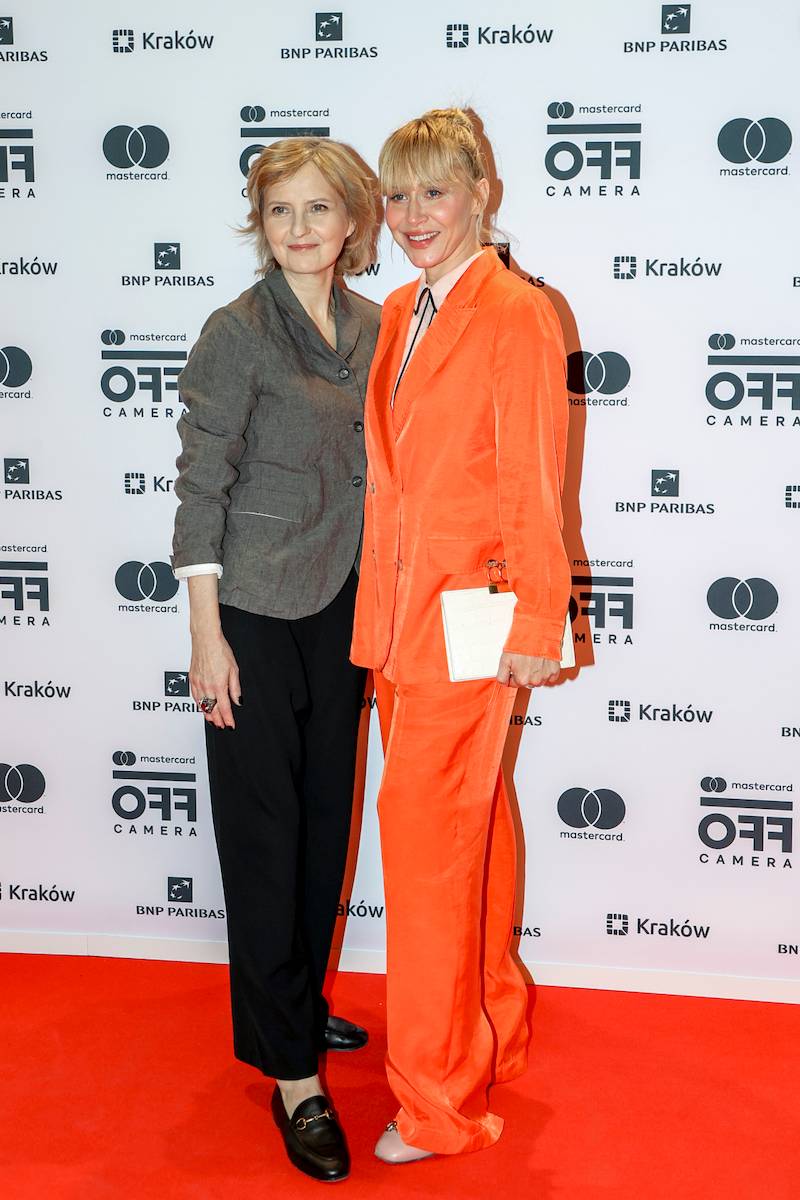 Gala zamknięcia festiwalu w Krakowie. Dwie przyjaciółki, Kuna i Warnke wyglądają zjawiskowo, szczuplutka Marta Nieradkiewicz