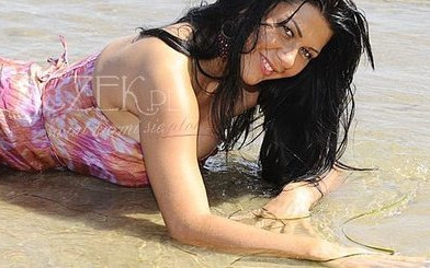 Iwona Węgrowska rozkłada się na plaży (FOTO)