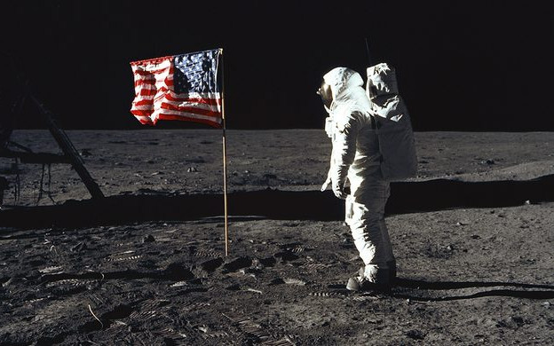 Nie było lądowania na księżycu w 1969 roku?