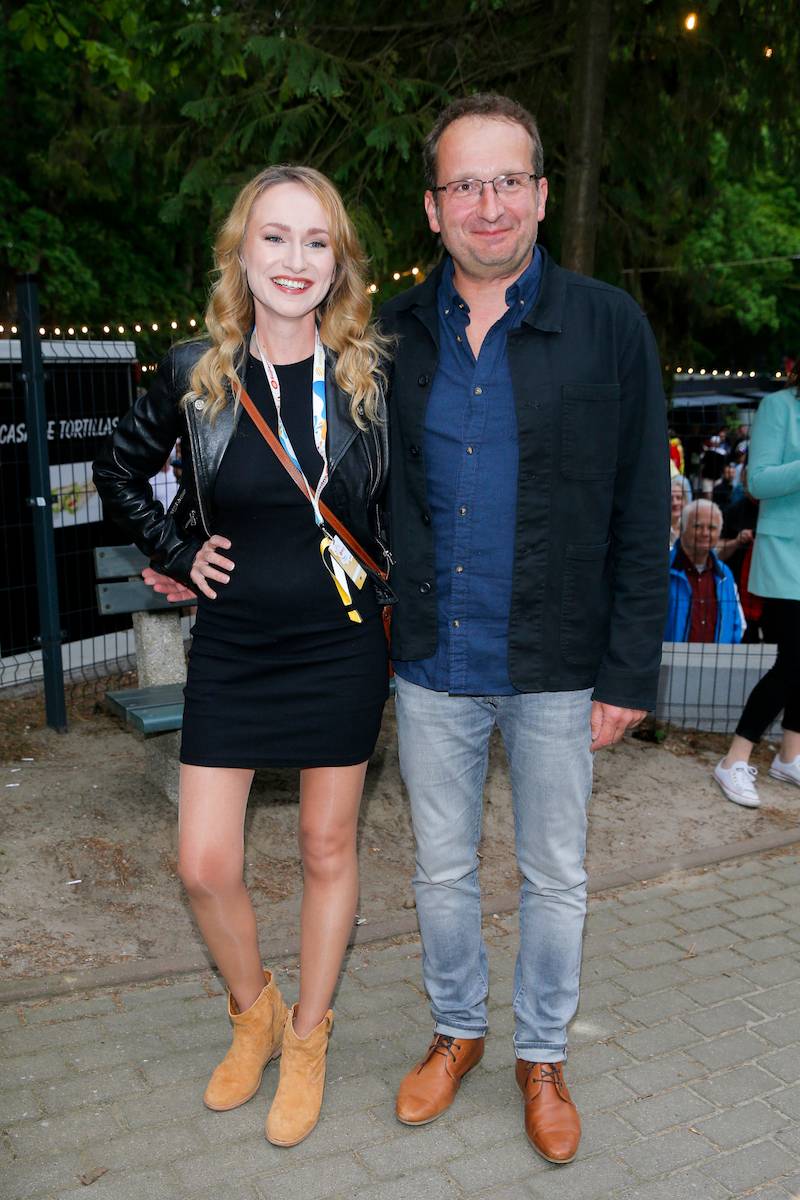 Polsat SuperHit Festiwal. Marcelina Zawadzka po raz pierwszy z ukochanym na ściance, Oliwia Bieniuk jak z Matrixa