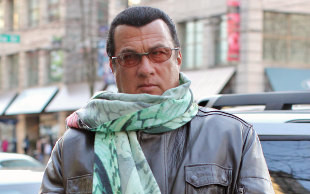 Steven Seagal brata się z Putinem