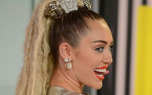 Nagły zwrot akcji w karierze Miley Cyrus