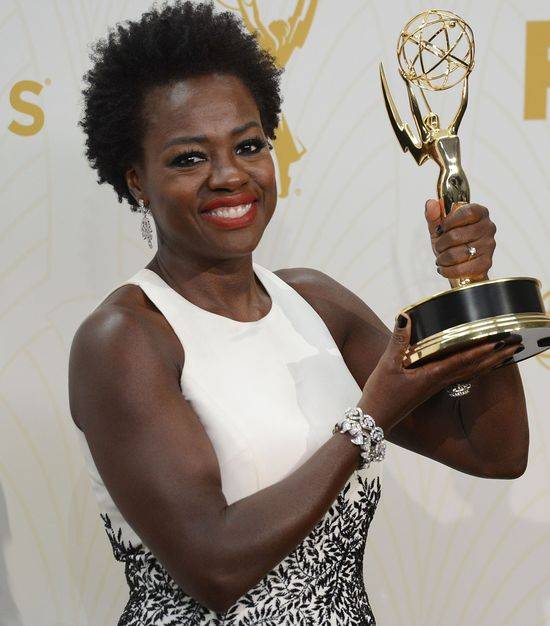 Chwała gwizdom, które jeszcze mają NATURALNE WŁOSY